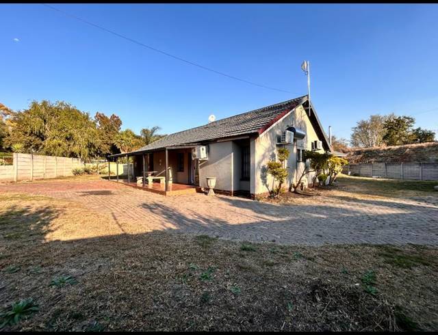 3 BEDROOM HOUSE FOR SALE IN BRITS CENTRAL